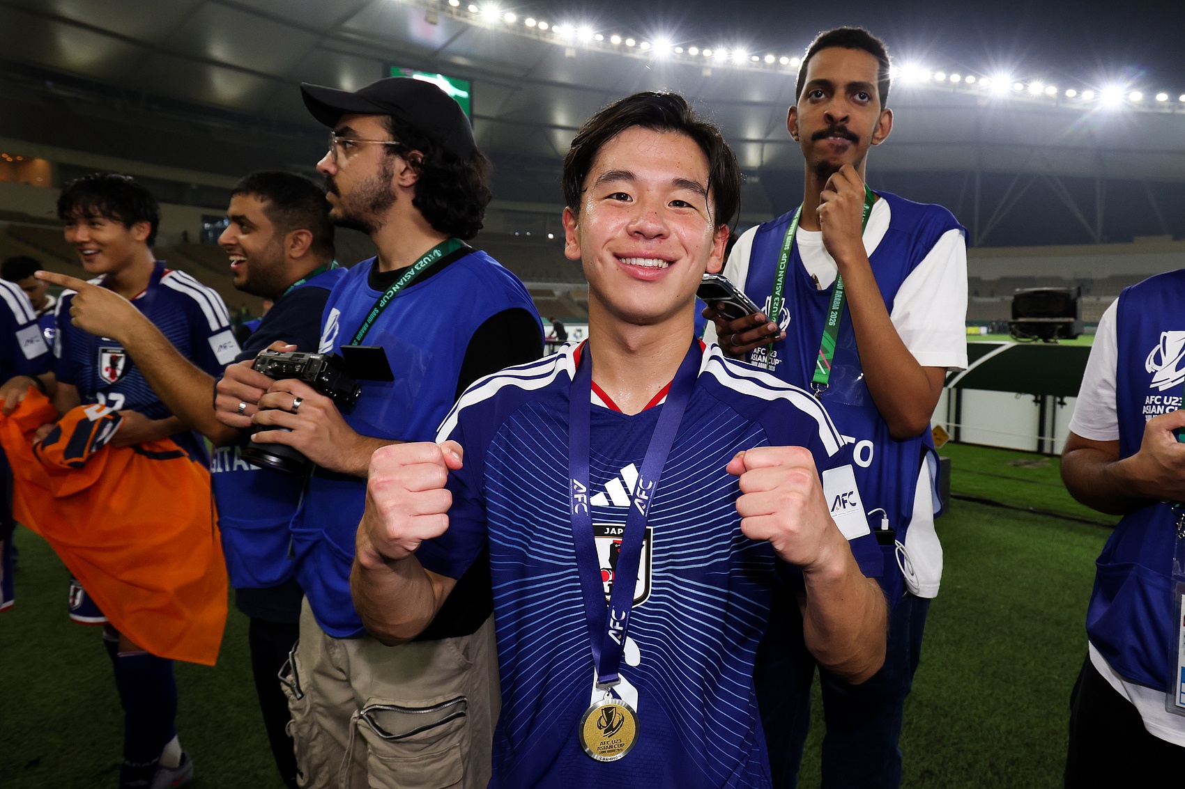 韦德：20岁输给詹杜库拿银牌该很开心 但文班很不爽 他绝对值得粉