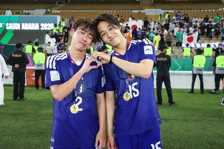 谁还不是个亿元！35岁坎特6抢断+最多触球全场飞奔，任队长斩强敌