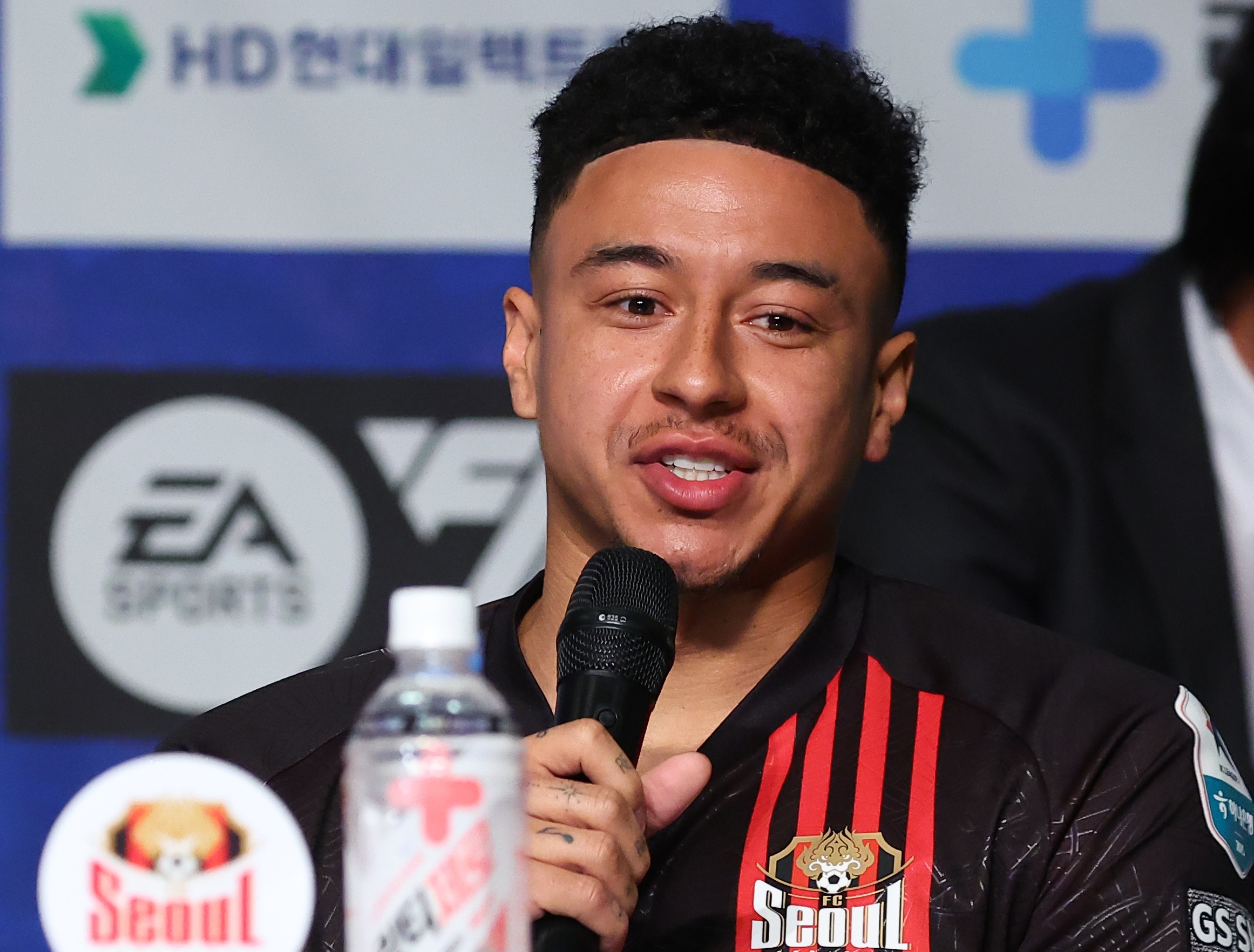 巴媒：奥斯卡未来几天将与圣保罗解约，之后会宣布退役