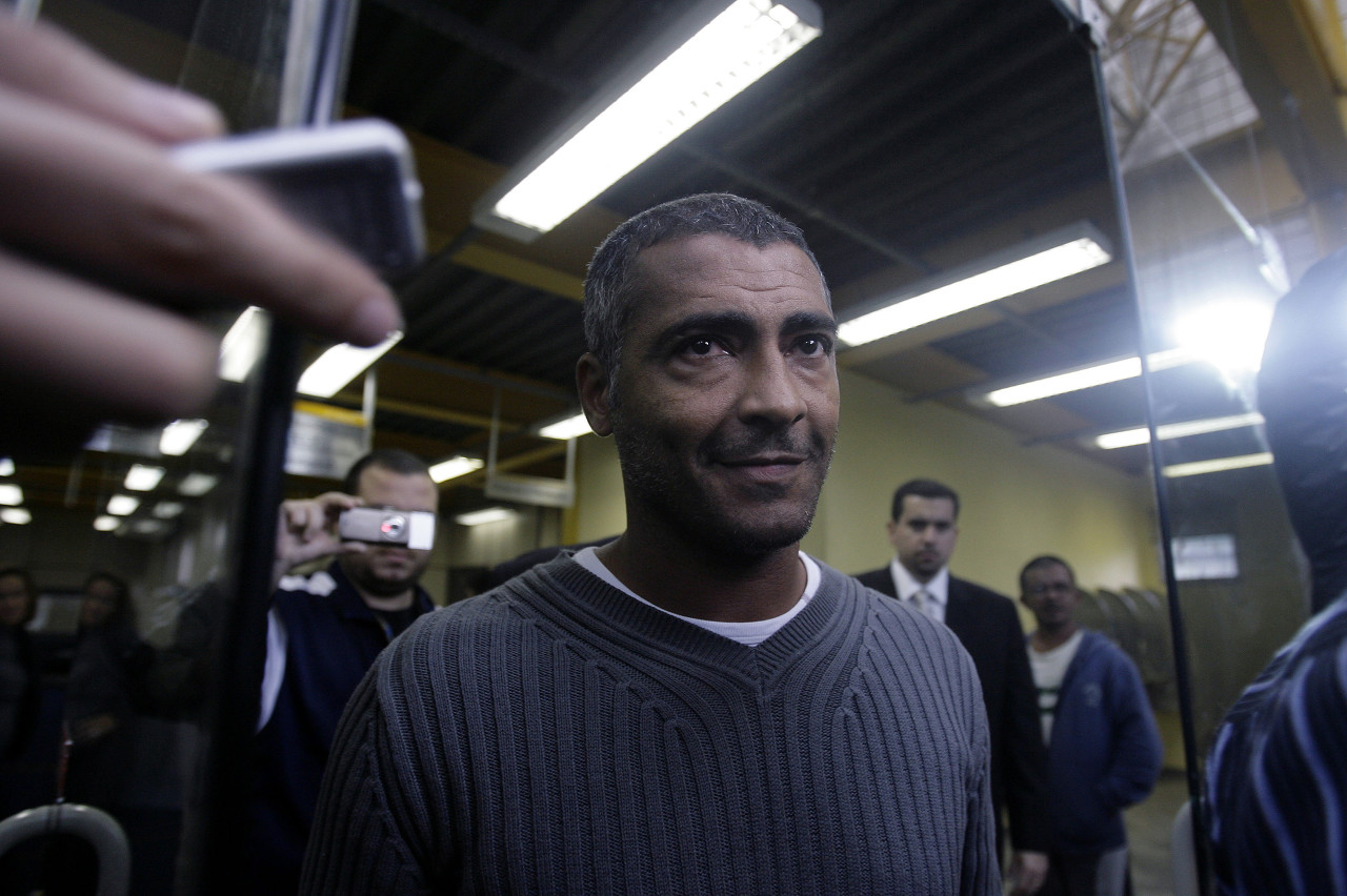 谁还不是个亿元！35岁坎特6抢断+最多触球全场飞奔，任队长斩强敌